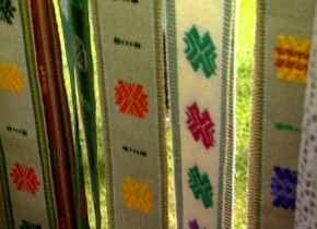 Litauische Gurte und Schleifen